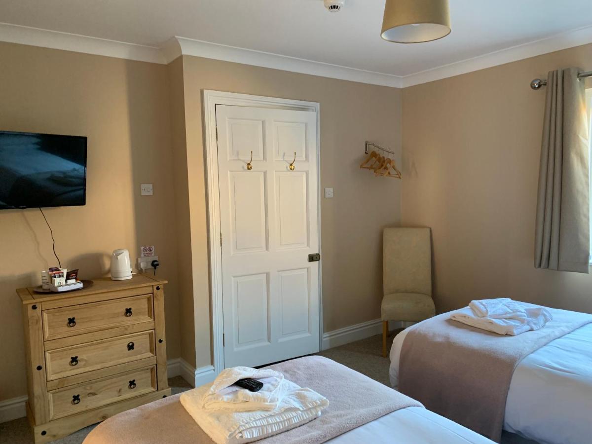 Lakeside Lodge Pidley Екстериор снимка